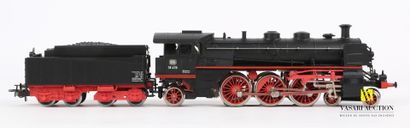 null MARKLIN - West Germany - Ref 3091

Heavy freight locomotive DB18478 with tender....