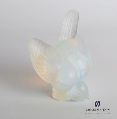 null SABINO

Subject in opalescent glass representing a small bird.

(chip in the...