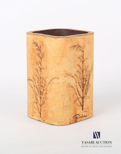 null LEDUC Raymonde (Née en 1929)

Vase en grès à section carré à décor de feuilles...