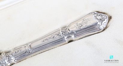 null Asparagus shovel, the silver handle of violoné form with decoration of branches...