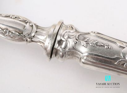 null Asparagus shovel, the silver handle of violoné form with decoration of branches...