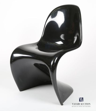 null PANTON Verner (1926-1998)

Chaise en plastique noir.

Édition Herman Miller...