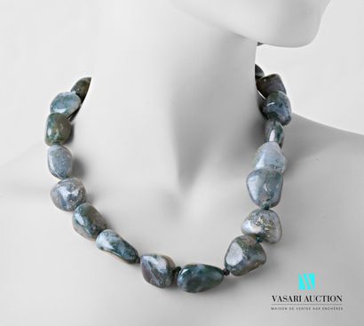 null Necklace of pebbles of natural agate foam, the clasp with screw

Length : 48...
