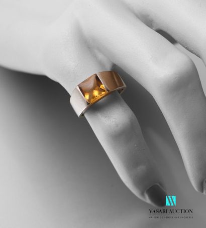 null Cartier, band ring in white gold 750 thousandths set with a suiffée citrine,...