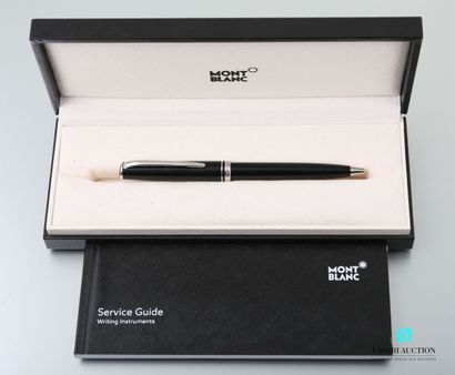 null MONTBLANC

PIX ballpoint pen in platinum-plated metal and black resin in its...
