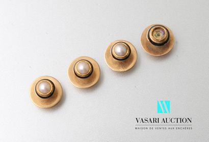 Four neck buttons in yellow gold 750 thousandths...
