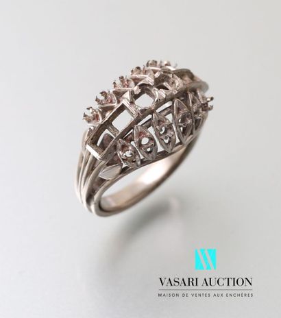 null Ring mount in white gold 750 thousandths openwork with diamond patterns 9.3...