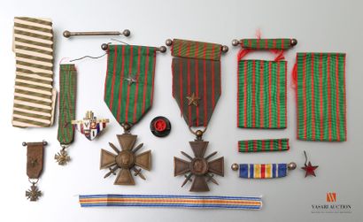 null Croix de guerre 1914-1915

Croix de guerre 1914-1917

avec deux miniatures,...