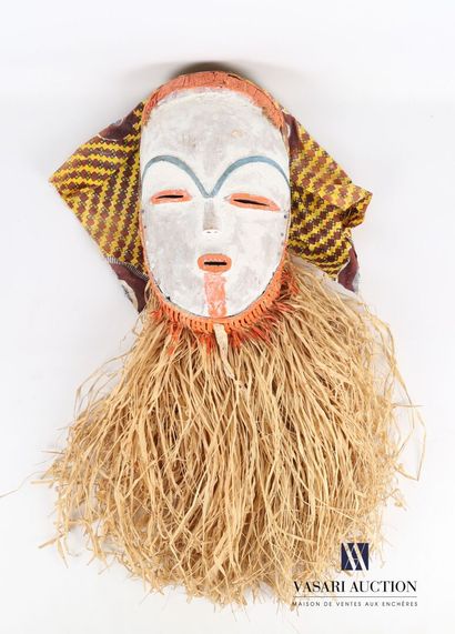 null AFRIQUE

Masque anthropomorphe en bois sculpté et teinté blanc, bleu et orange....