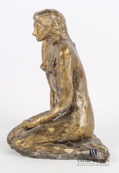 null UZAC François (1926-2022)

Sujet en terre cuite peint doré figurant une femme...
