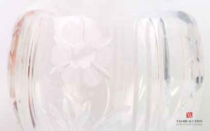 null Lot de vase en verre et cristal comprenant un vase en verre orangé et translucide...