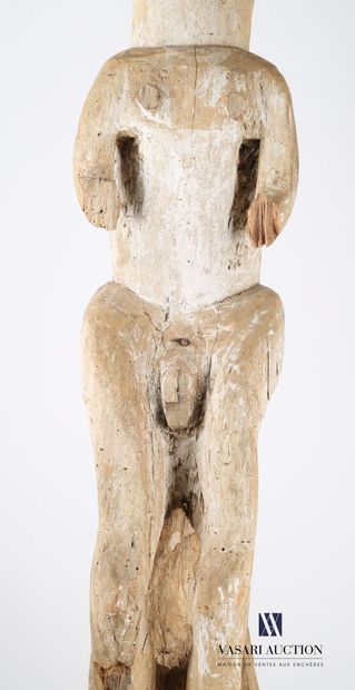 null AFRIQUE

Fétiche en bois sculpté avec traces de polychromie représentant une...
