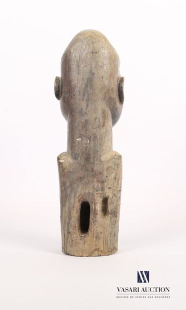 null GABON

Statuette en bois sculpté 

(légères usures)

Haut. : 24 cm