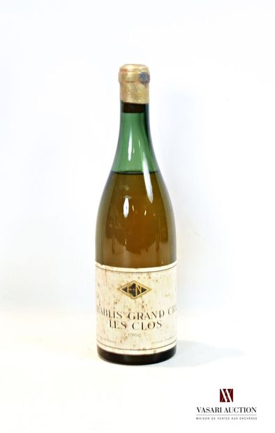 null 1 bottle CHABLIS GC Les Clos mise Nicolas 1962

	Faded and stained. N: 6 cm...