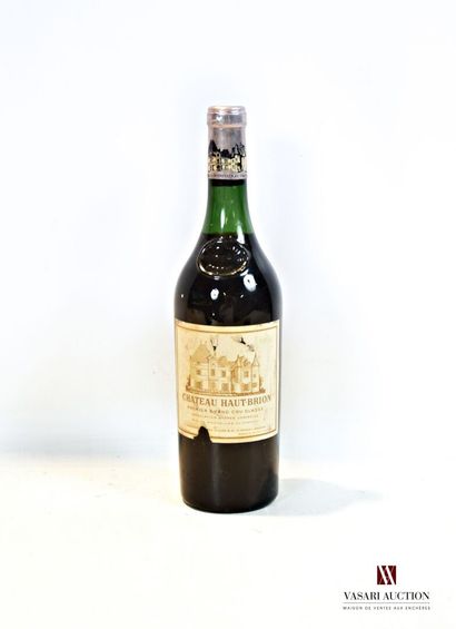 null 1 bouteille	Château HAUT BRION	Graves 1er GCC	1964

	Et. un peu fanée, tachée...