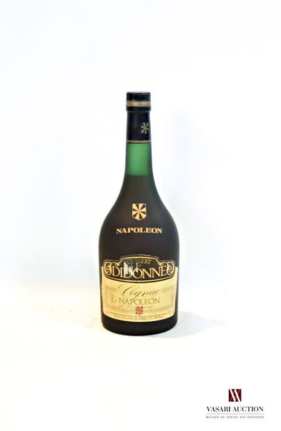 null 1 bouteille	Cognac Napoléon DIDONNE		

	70 cl - 40°. Et. un peu usée.
