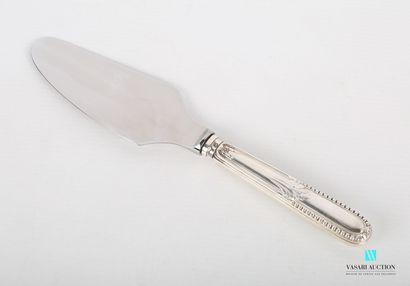 null Pie server, the handle in silver decorated with nets, acanthus leaves and frieze...