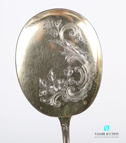 null Silver ice-cream scoop, the handle hemmed with net decorated with foliage scrolls...