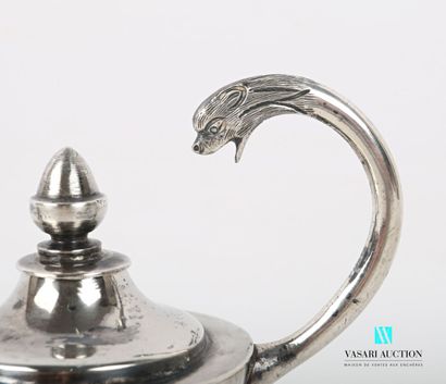 null Oil lamp in the oriental style, silver 925 thousandths, it rests on a pedestal...