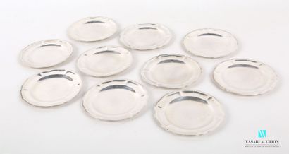 null Suite de dix dessous de verres en argent 925 millièmes, la bordure à contours.

(légères...