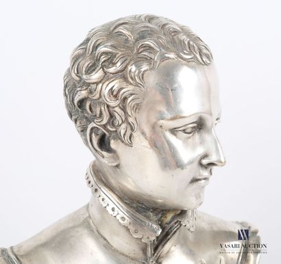 null Buste d'Henri, duc de Bordeaux en bronze argenté, le socle en régule

Haut....