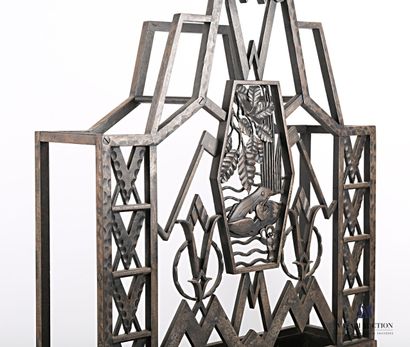 null MANCHELLE & PELTIER

Umbrella stand in wrought iron, partly hammered, with three...