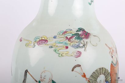 null CHINA - Canton,

Porcelain vase of baluster form with fencai enamel decoration...