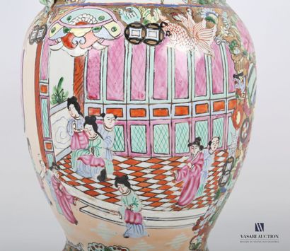 null CHINE - Canton

Vase de forme balustre à décor en émaux polychromes dans des...