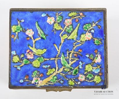 null CHINA

Metal set decorated with enamelled copper plates decorated with birds...