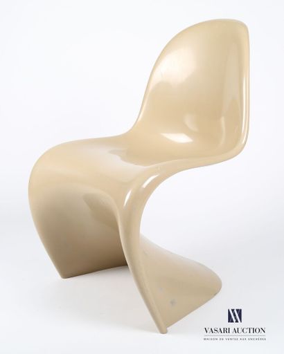 null PANTON Verner (1926-1998)

Beige plastic chair.

Edition Herman Miller - Label...