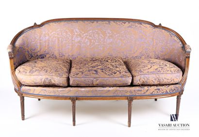 null Molded and carved wood sofa, the slightly curved backrest is supported by two...