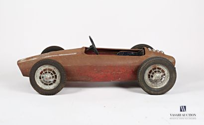 null Pedal car in sheet metal - number 8

(dents, heavy corrosion, paint chips)

Height...