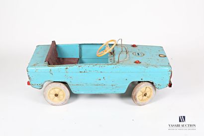 null Pedal car in turquoise blue lacquered sheet metal

(dents, corrosion, accidents...