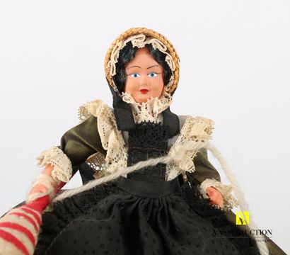 null Lot of five dolls, two of which are articulated in cookie dressed in the Renaissance...