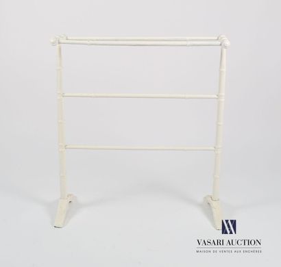null Towel rack in natural wood with white lacquered mouldings, the uprights simulating...