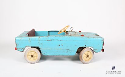 null Pedal car in turquoise blue lacquered sheet metal

(dents, corrosion, accidents...