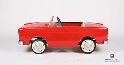 null SIMCA car with pedals in red lacquered sheet metal

(dents, corrosion, missing)

Height...