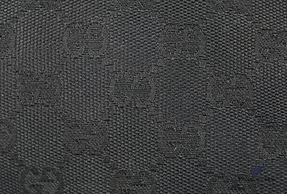 null Sac noir vintage de marque Gucci 

Haut. : 31 cm - Larg. : 35 cm

(usures)