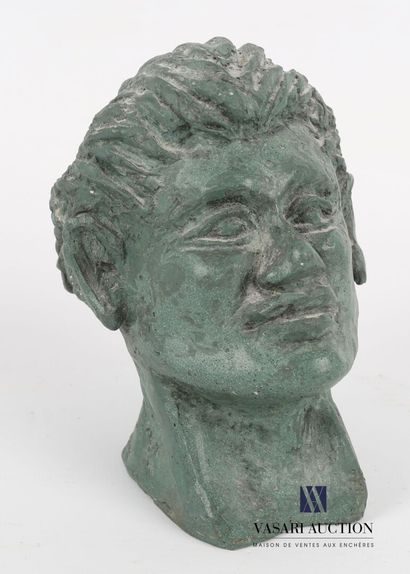 null UZAC François (1926-2022)

Sujet en terre cuite verte figurant une tête d'homme....