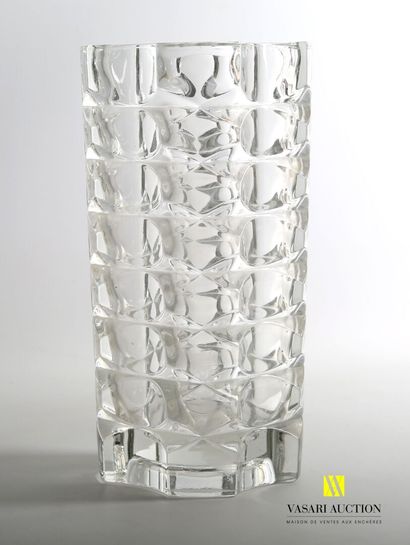 null Vase en verre moulé à décor facetté d'alvéoles.

(usures)

Haut. : 25 cm