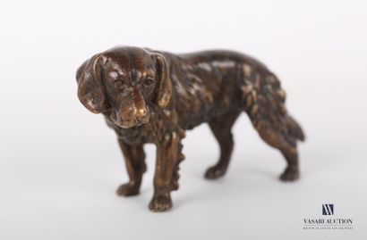 null Sujet en bronze figurant un épagneul.

Haut. : 4 cm - Larg. : 7 cm