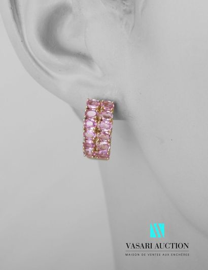 null Earrings in vermeil set with two lines of oval pink sapphires.

Gross weight...