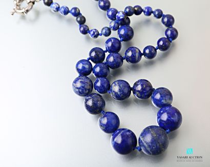 null Collier en chute de perles de lapis lazuli de 0,65 mm à 16 mm, le fermoir anneau...