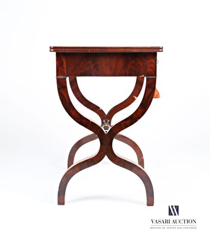 null Mahogany veneer side table, the rectangular top, it opens with a drawer in the...