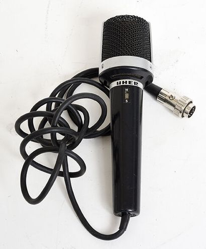 null Two UHER M517 microphones

Good condition. No guarantee of functioning.