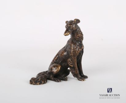 null Bronze subject representing a dog sitting.

Height : 6 cm 6 cm - Width : 5 ...