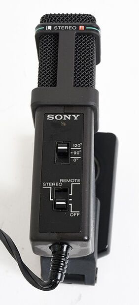 null SONY STEREO ECM-929LT microphone + folding base and foam

Very good condition....