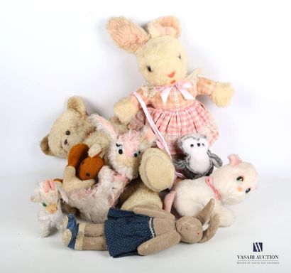 null Lot of seven various plush animals

(average condition, wear and tear, one leg...