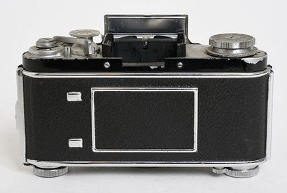 null Exakta Varex IIa Ihagee Dresden silver camera with Berogon 35mm f/3.5 lens

Missing...