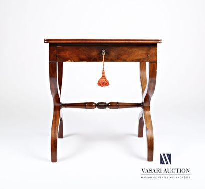 null Mahogany veneer side table, the rectangular top, it opens with a drawer in the...